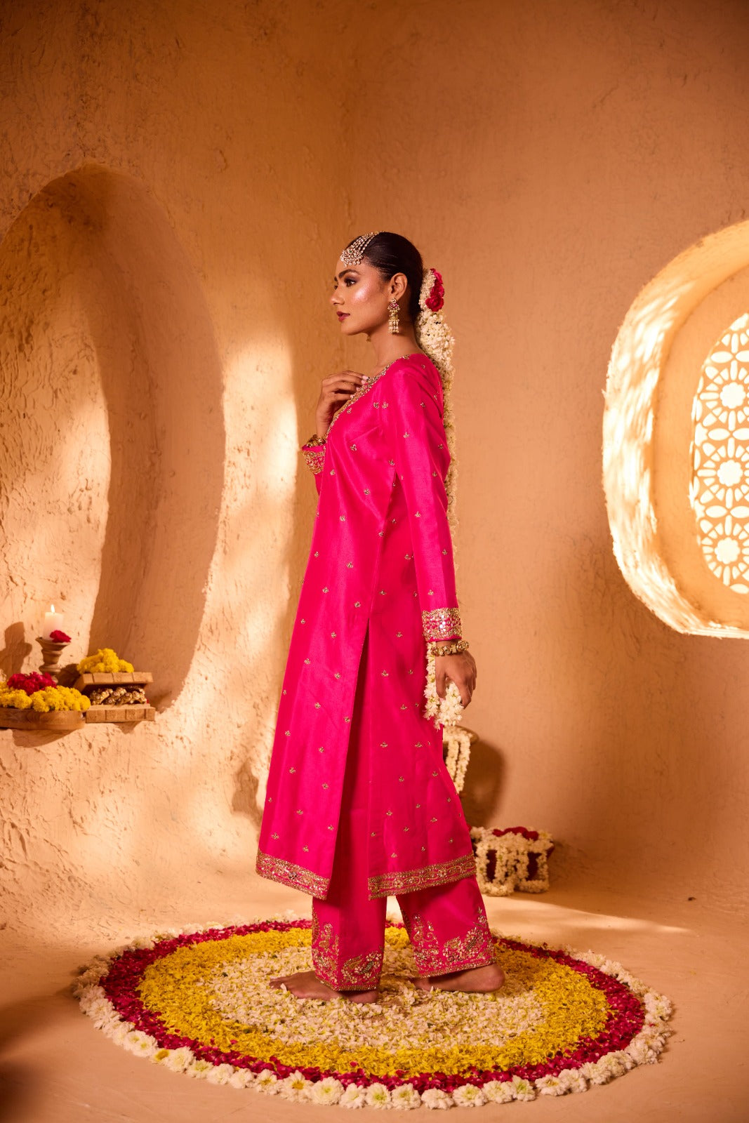 SAVEERA – Fuchsia Pink Chiniya Silk Kurta Set SAVEERA – Fuchsia Pink Chiniya Silk Kurta Set