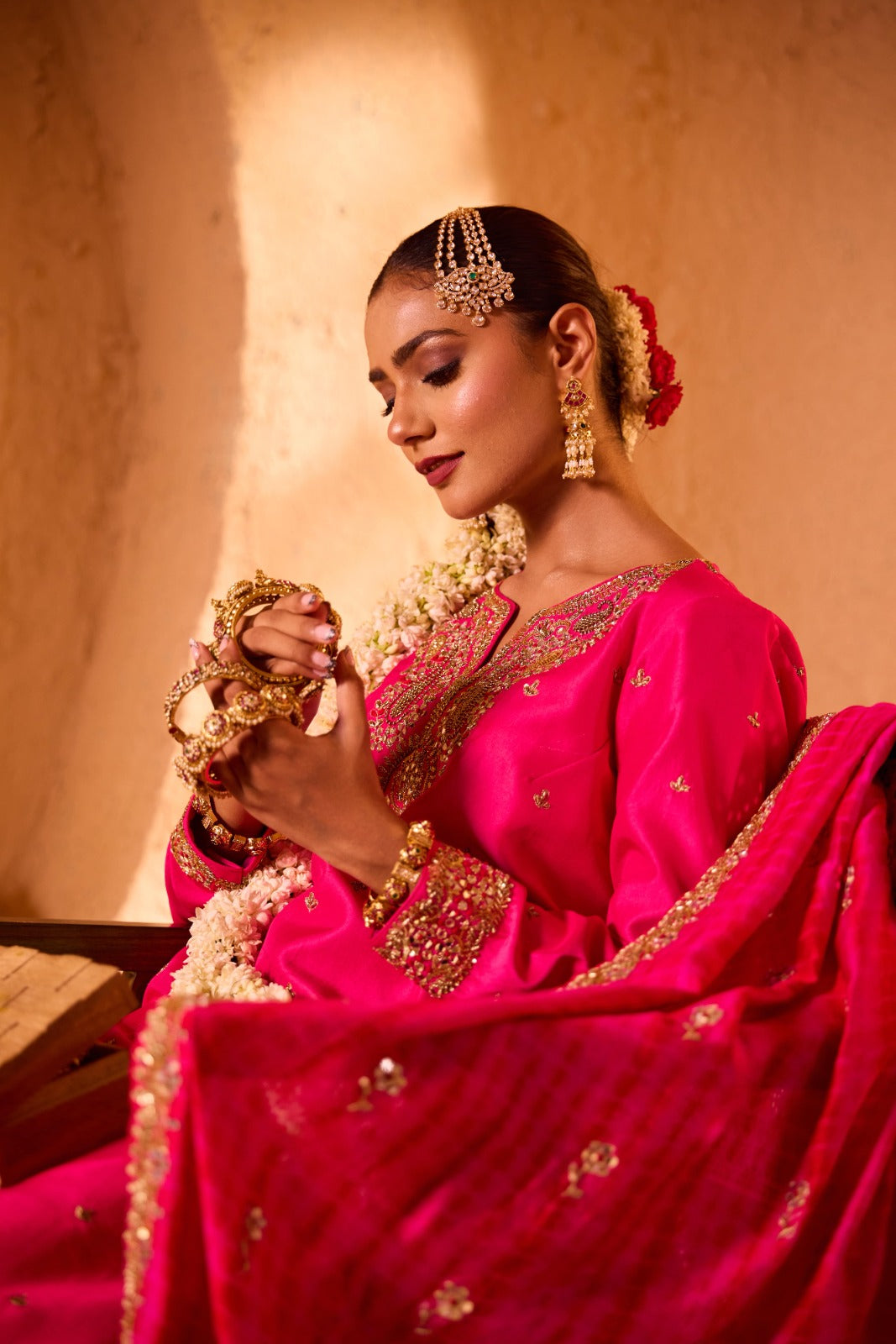 SAVEERA – Fuchsia Pink Chiniya Silk Kurta Set SAVEERA – Fuchsia Pink Chiniya Silk Kurta Set